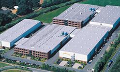 A new factory building at a new location: Factory in Brockdorf. After completion of halls 21, 22 and 23 in Brockdorf, the production of the Pöppelmann K-TECH® business unit will be relocated there.